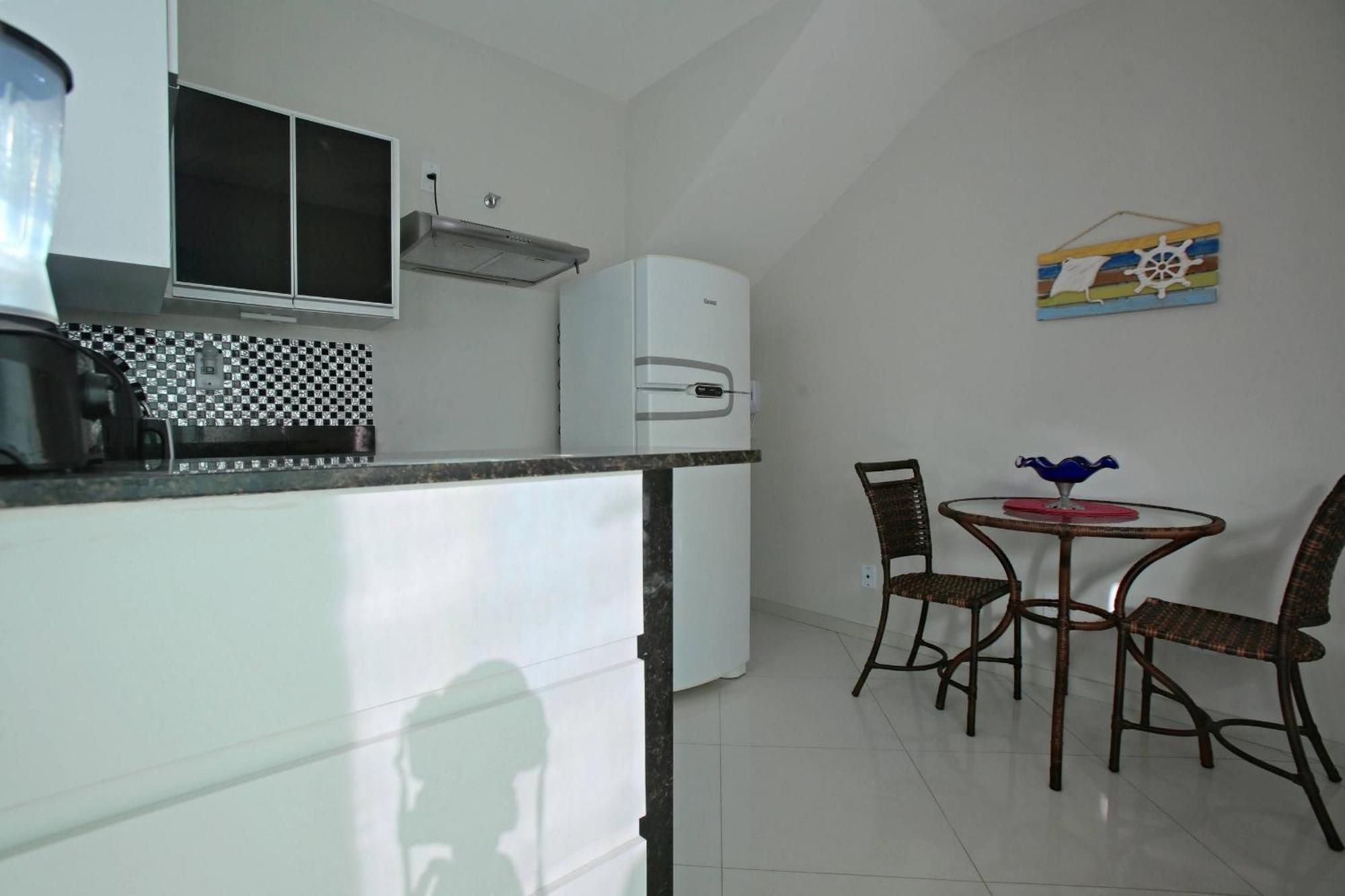 קאבו פריו Estudio Com Ar Refrigerado A 300 M Praia מראה חיצוני תמונה